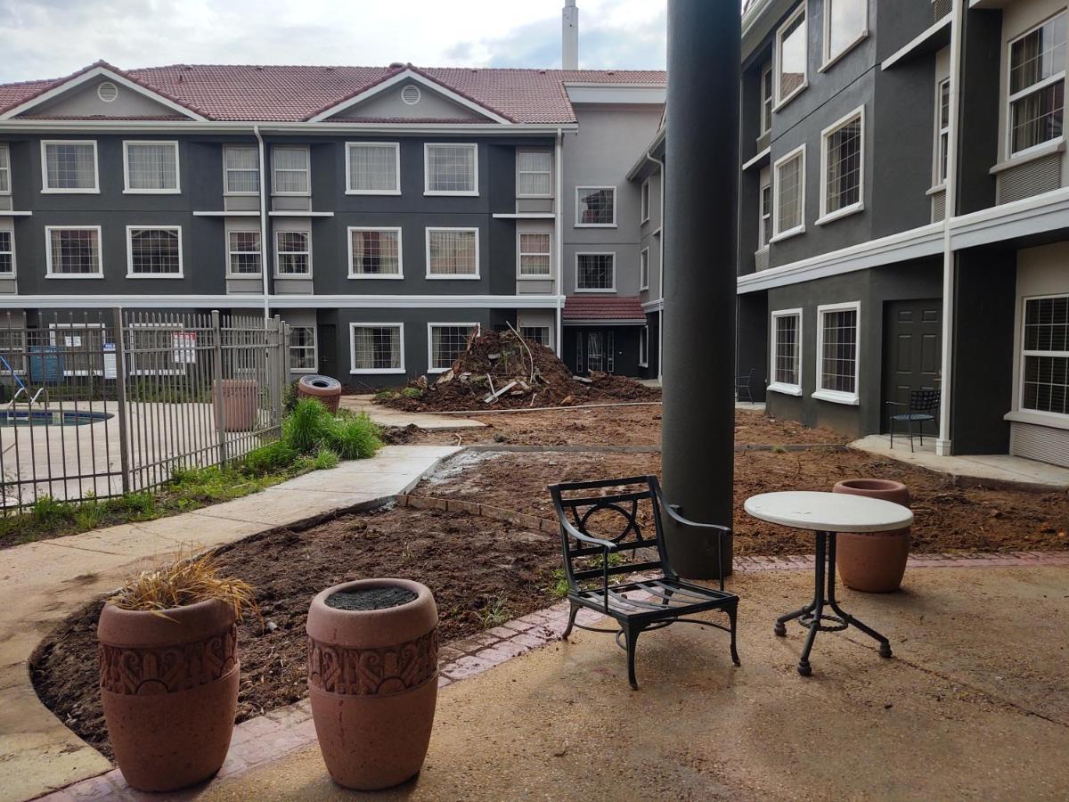 La Quinta By Wyndham Macon Hotel Exterior photo