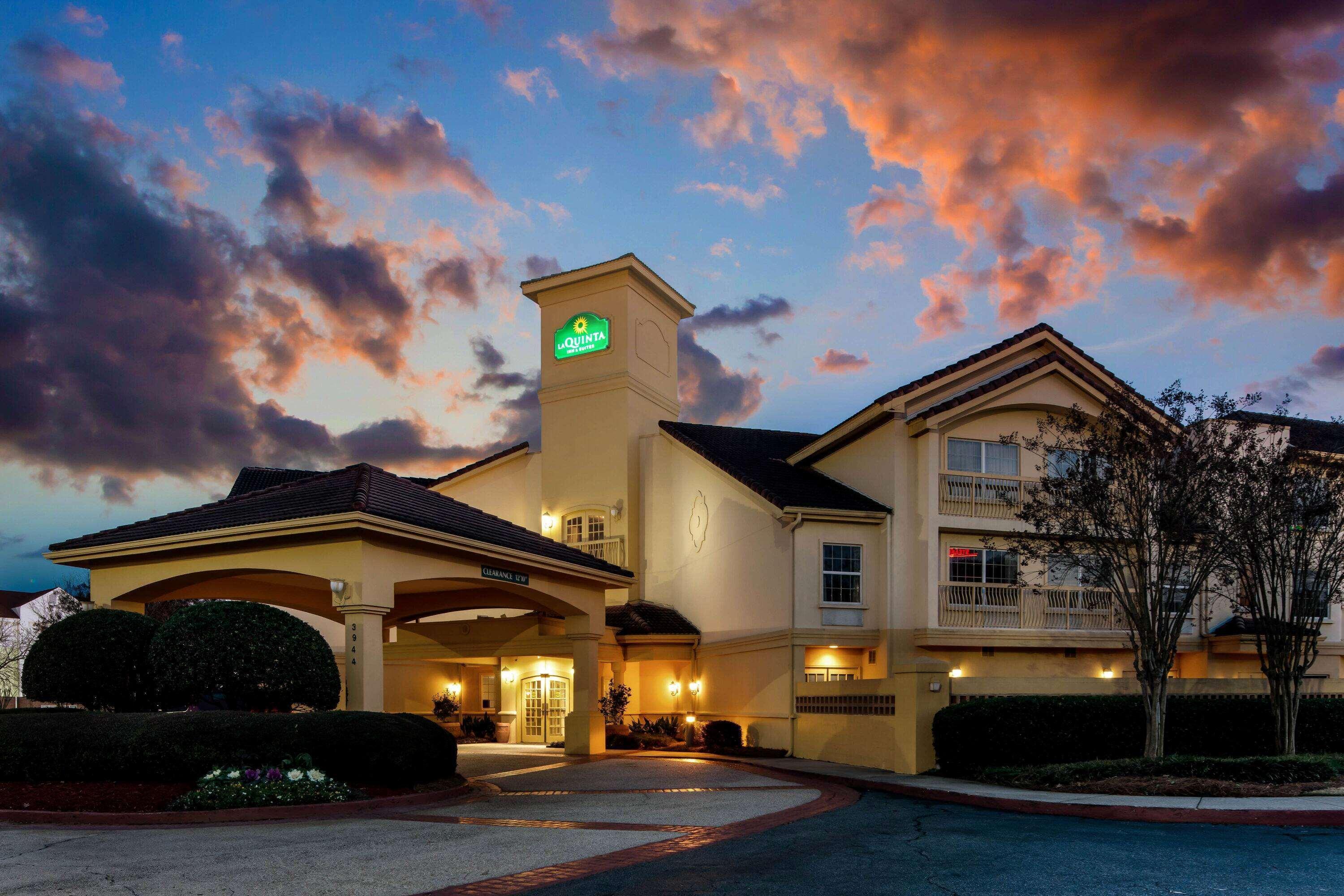 La Quinta By Wyndham Macon Hotel Exterior photo
