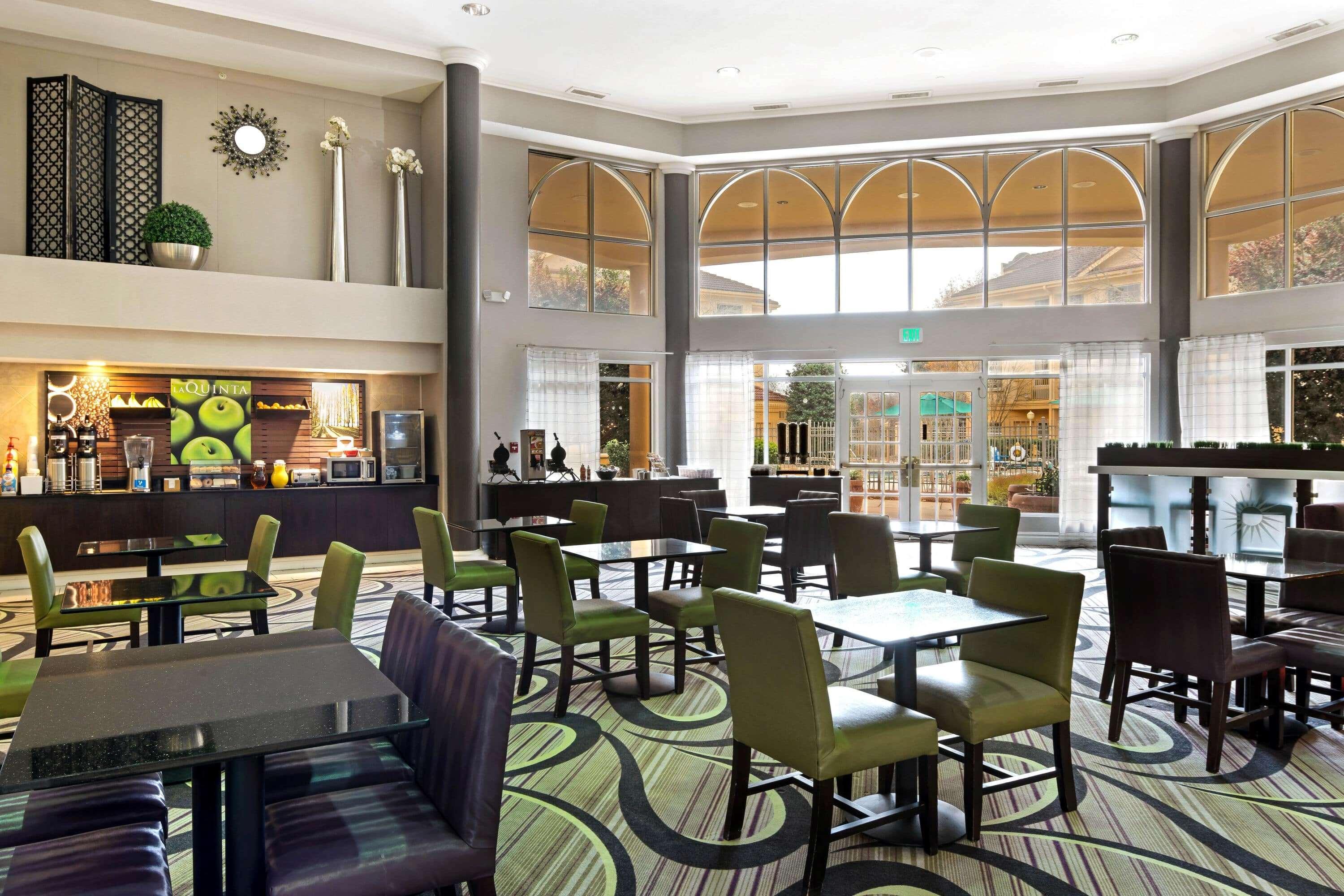 La Quinta By Wyndham Macon Hotel Exterior photo